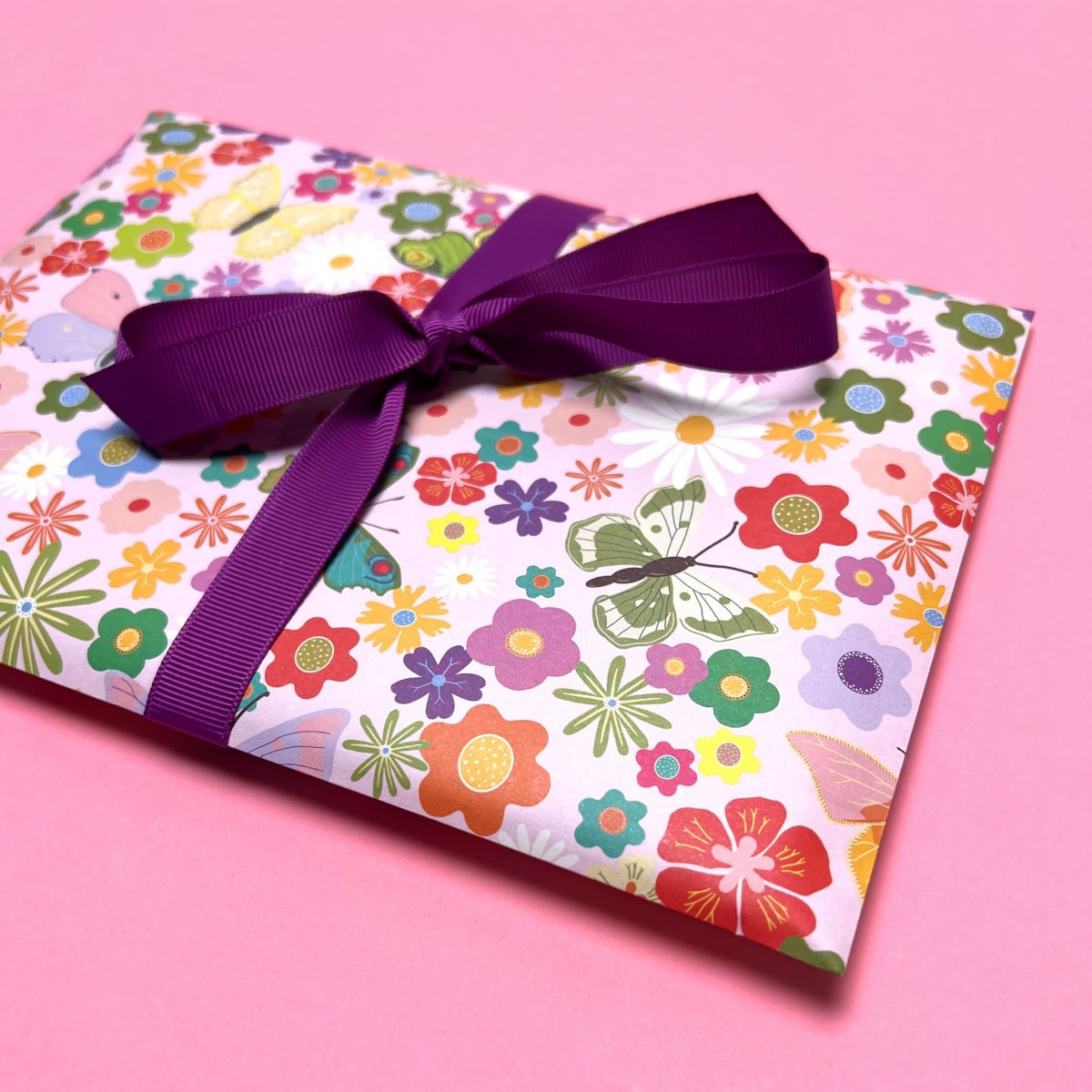 Bunte Briefumschläge mit Blumenwiese | Set aus 8 DIN C5 Kuverts - My Pretty Circus