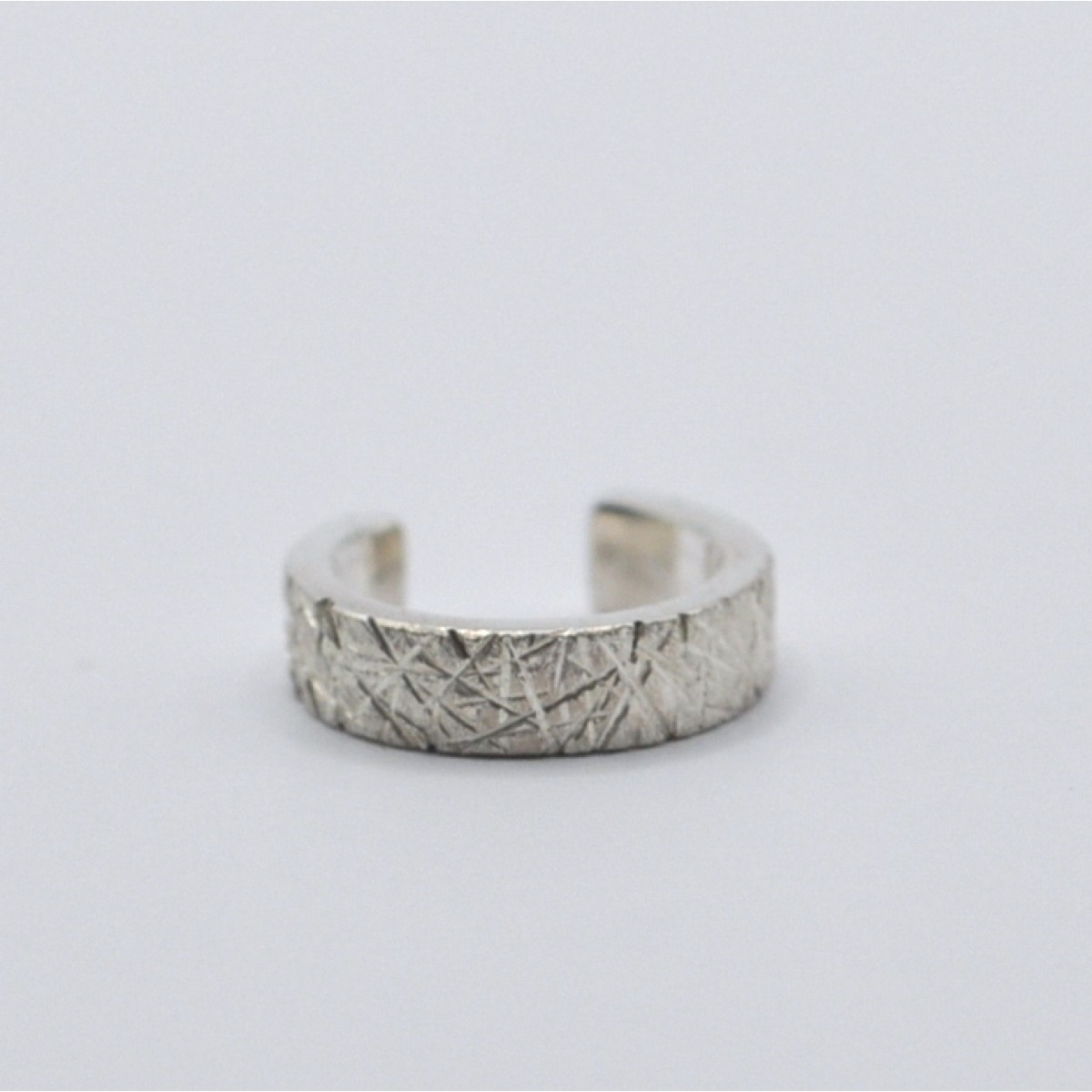 Earcuff "Flimmernd" aus Silber von DOPPELLUDWIG