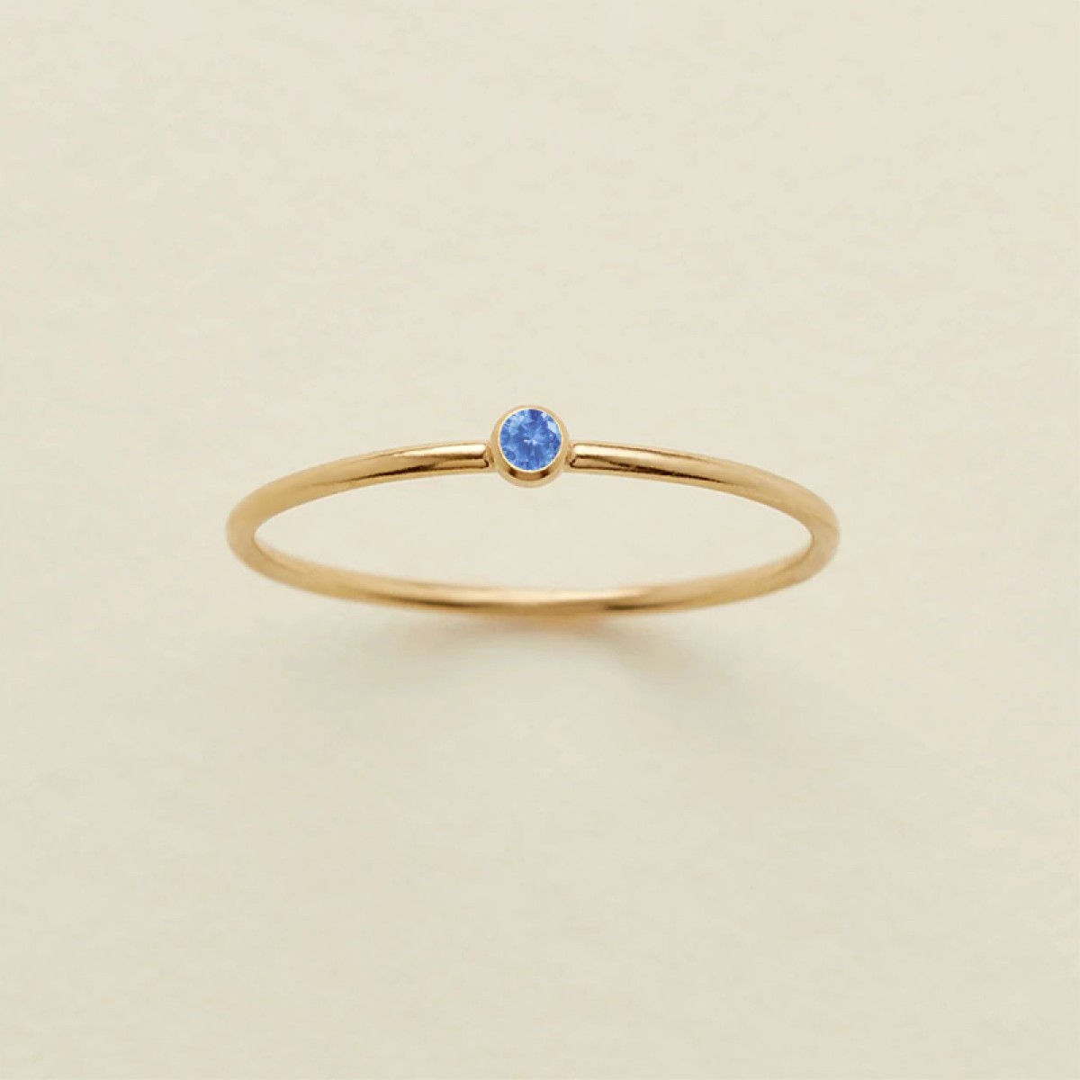 Anoa Ring Geburtsstein Birthstone Monat März Light Sapphire Blau Gold