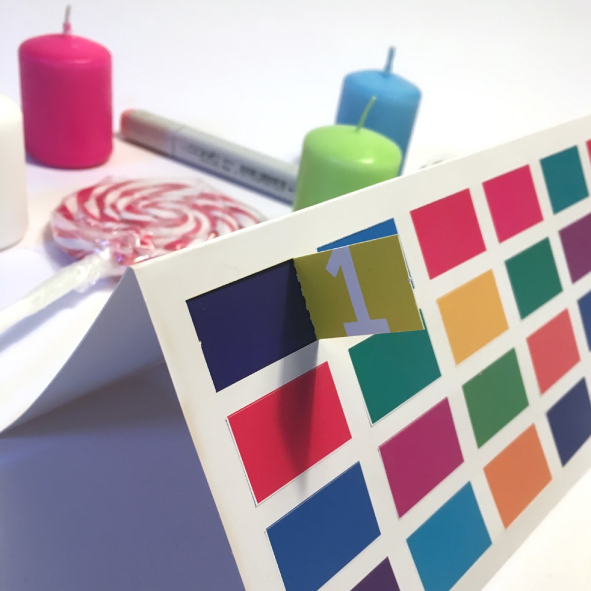 FORMLOS Berlin Adventskalender mit Komplementär-Farben – finde die richtige Farbe!