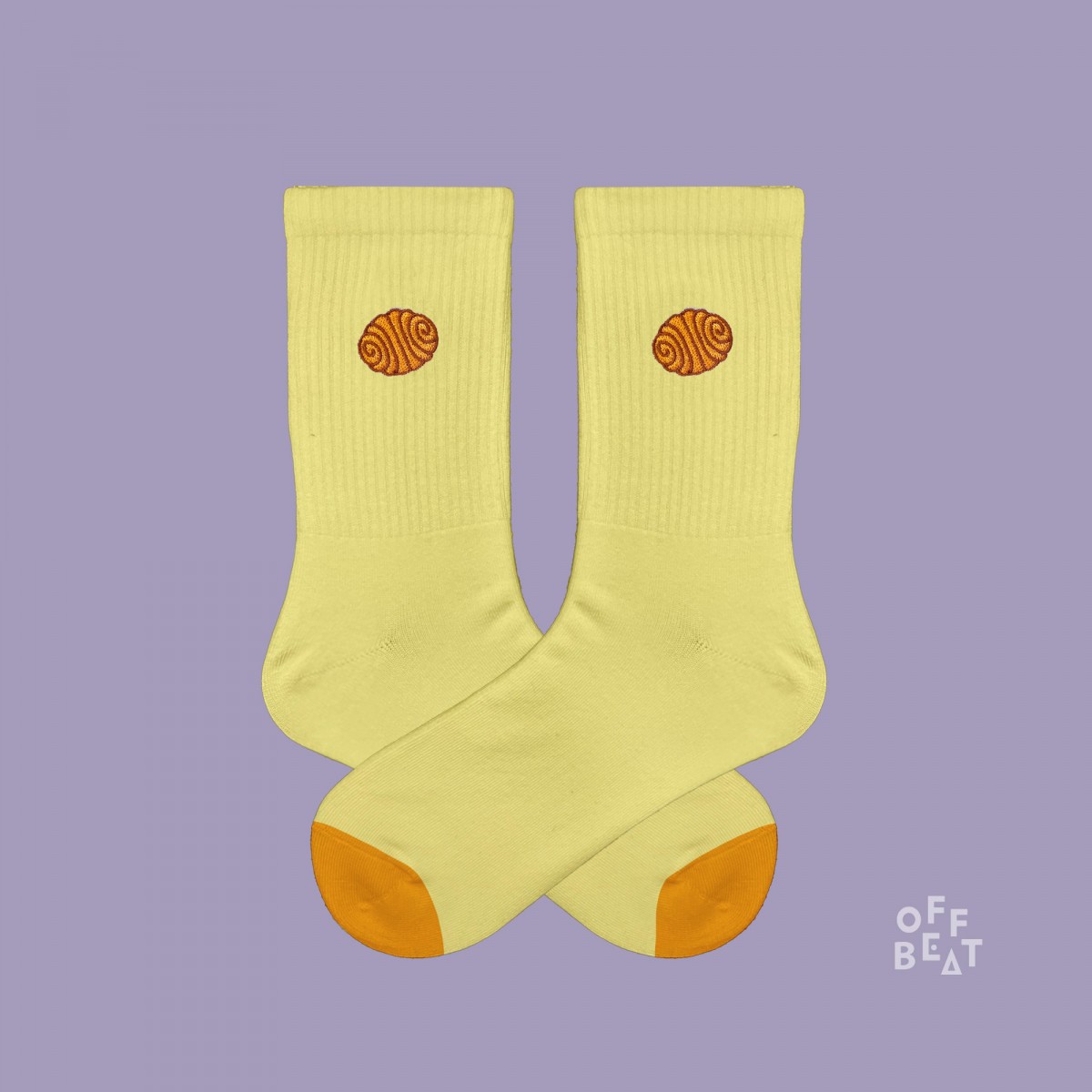 Bestickt Franzbrötchen Socken von Offbeat