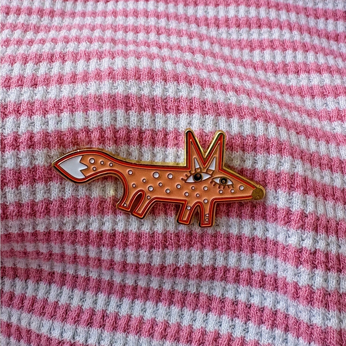 Fuchs Pin von DV×NG TH×NGS