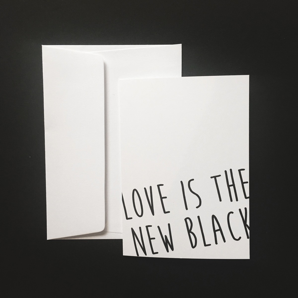 Love is the new black – Grußkarte "Scribble"