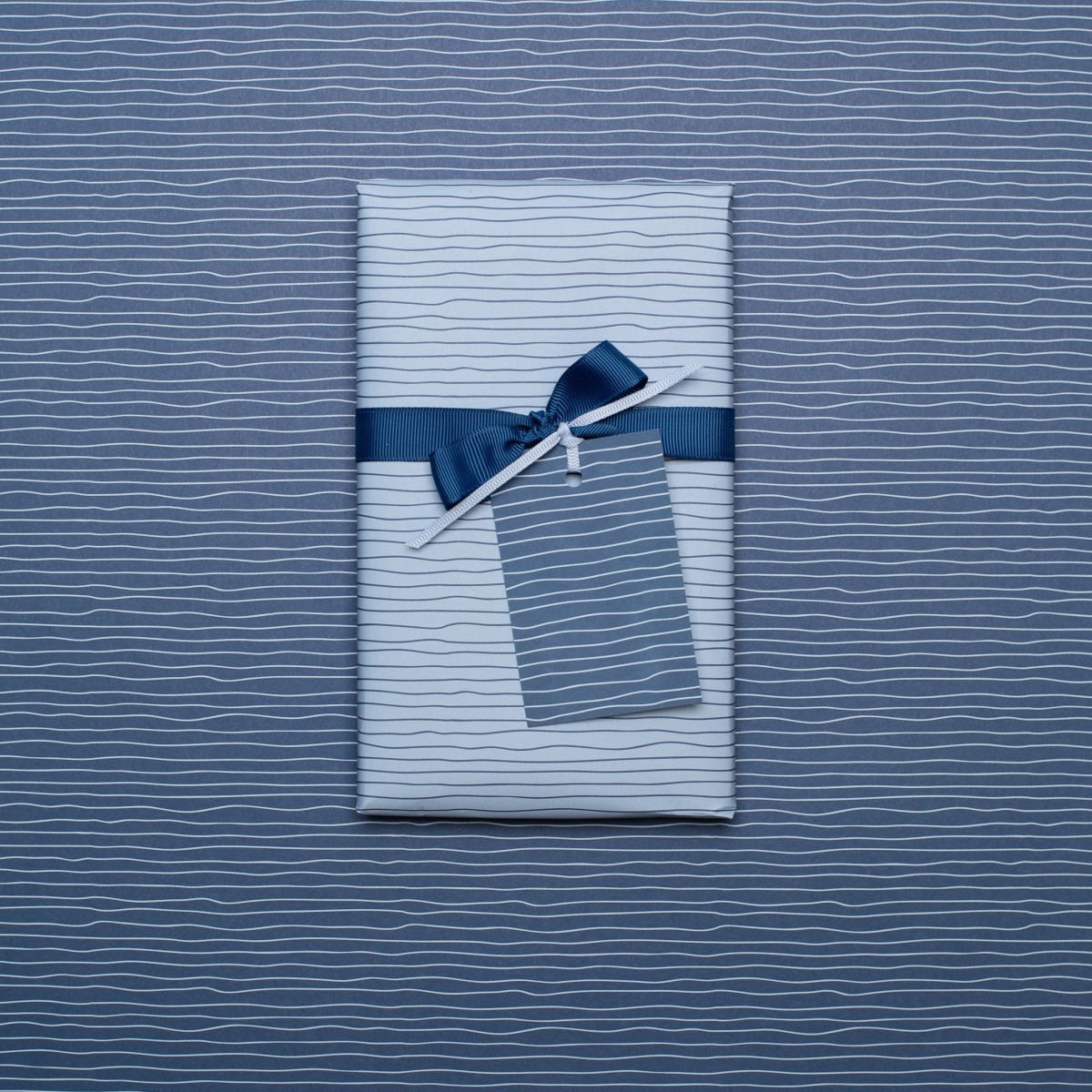 Maritimes Geschenkpapier blaues "Wasser" - 5 Bogen