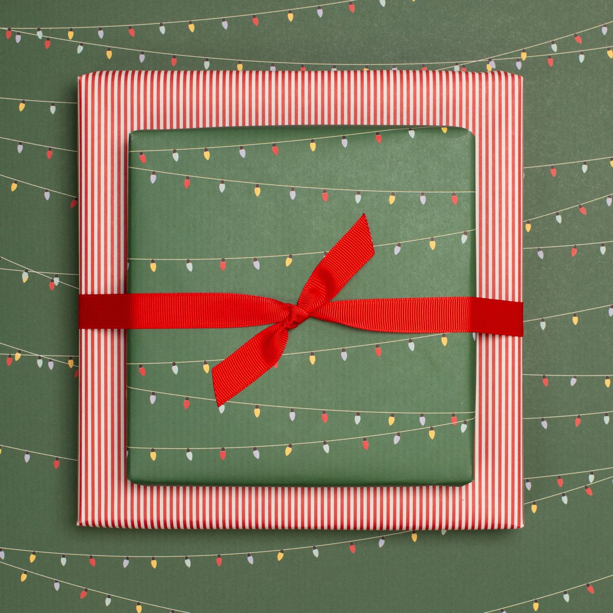 12 Bogen Weihnachtspapier mit verschiedenen Mustern (grün) von My Pretty Circus