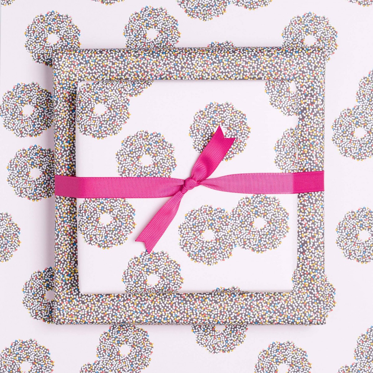 12 Bogen Weihnachtspapier mit verschiedenen Mustern von My Pretty Circus