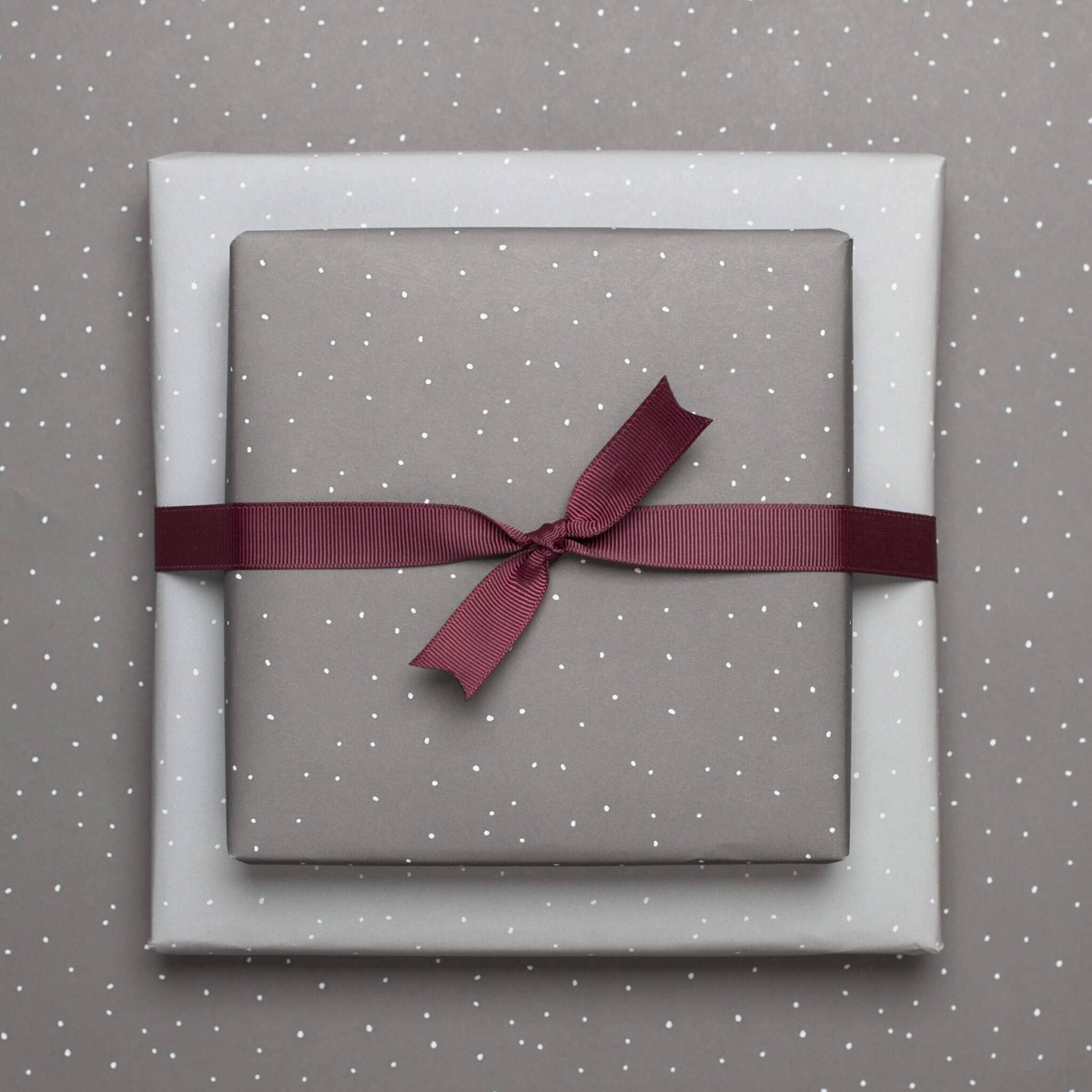 12 Bogen Weihnachtspapier mit verschiedenen Mustern von My Pretty Circus