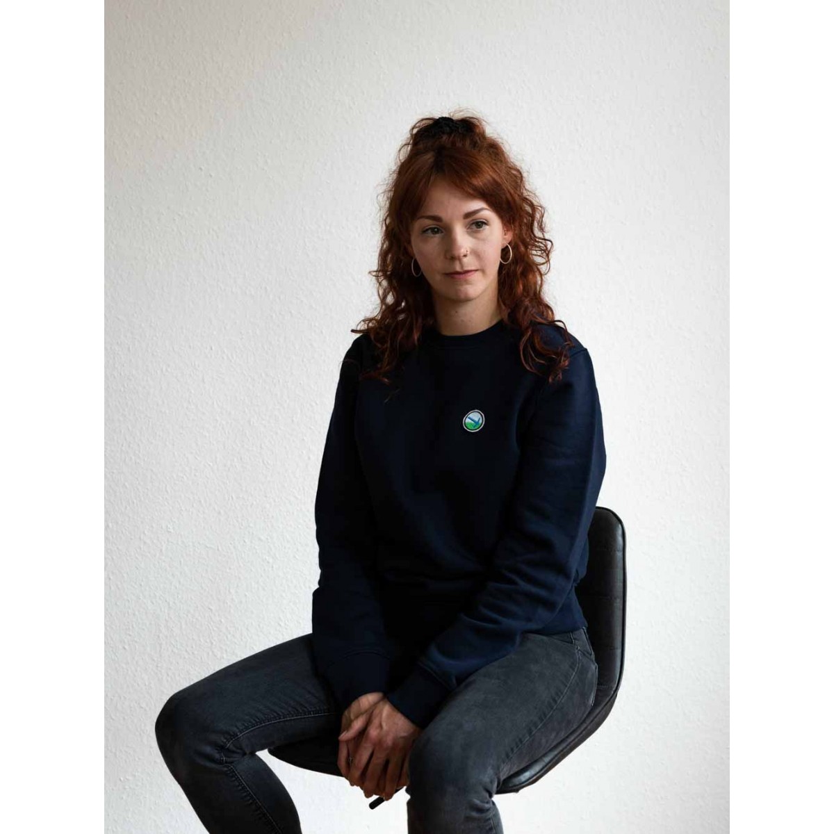 Stadtliebe® | Kassel Sweatshirt mit gestickter „Spitzhacke“ French Navi 100% Bio-Baumwolle
