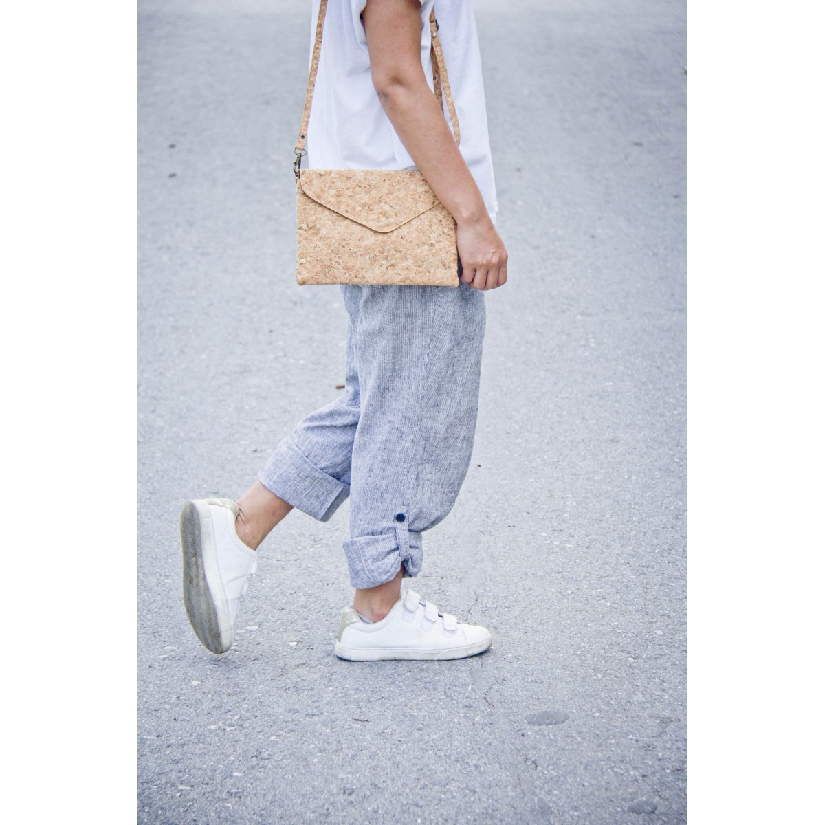 Praktische Kork Handtasche, vegane Clutch BY COPALA