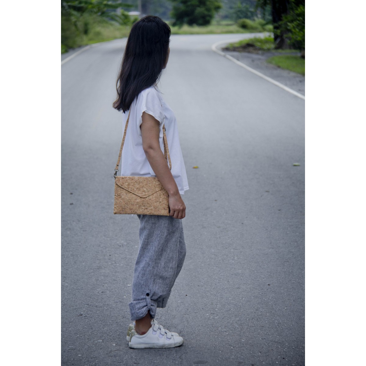 Praktische Kork Handtasche, vegane Clutch BY COPALA