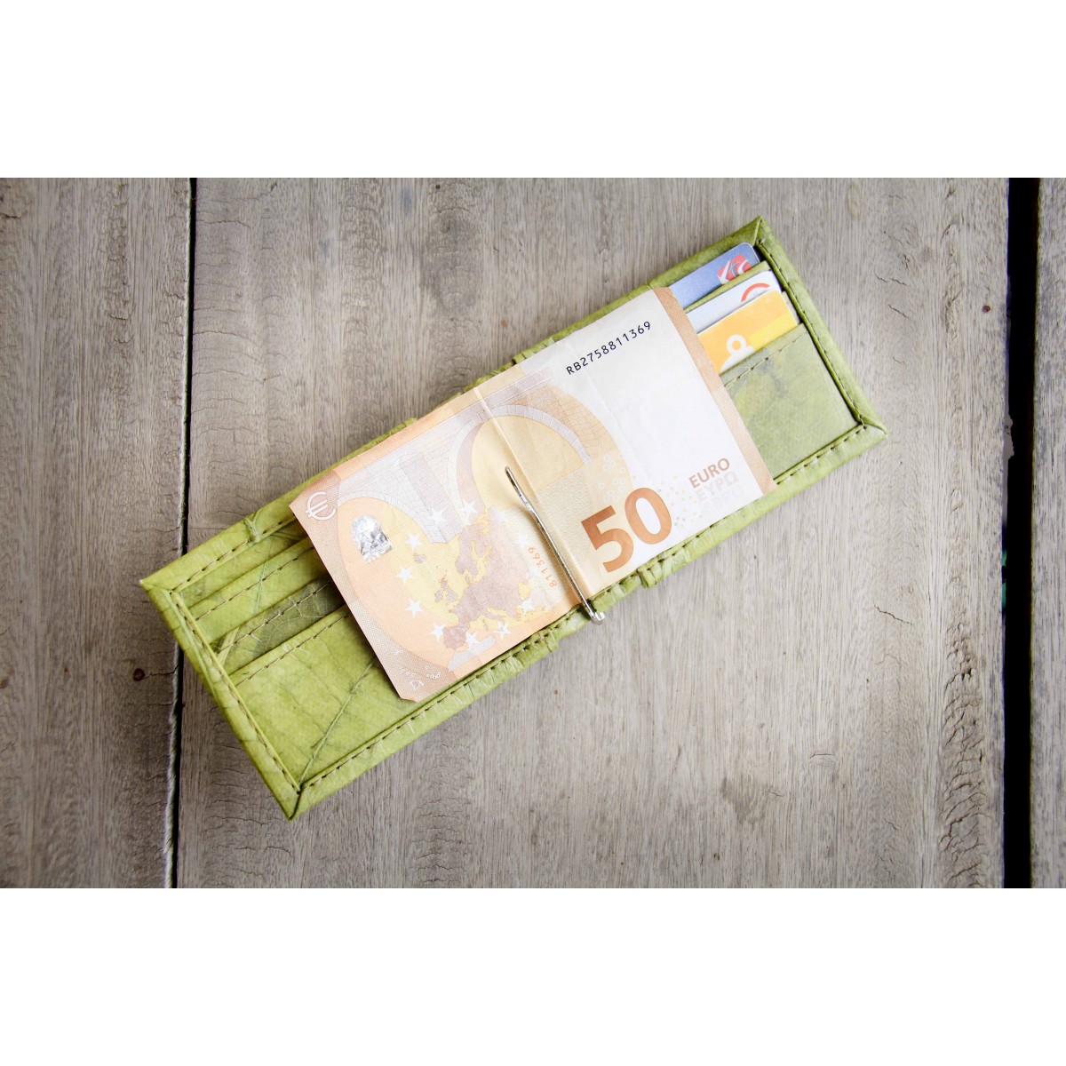 Clip Portemonnaie, Geldklammer aus Blättern in grün, 1-fach gefaltet