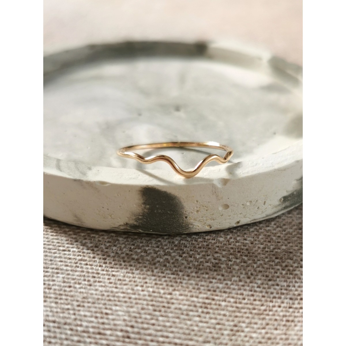 Flow Ring – gefertigt aus hochwertigem Gold Filled – langlebig, edel und perfekt für jeden Tag - KIZZU Schmuck Manufaktur 