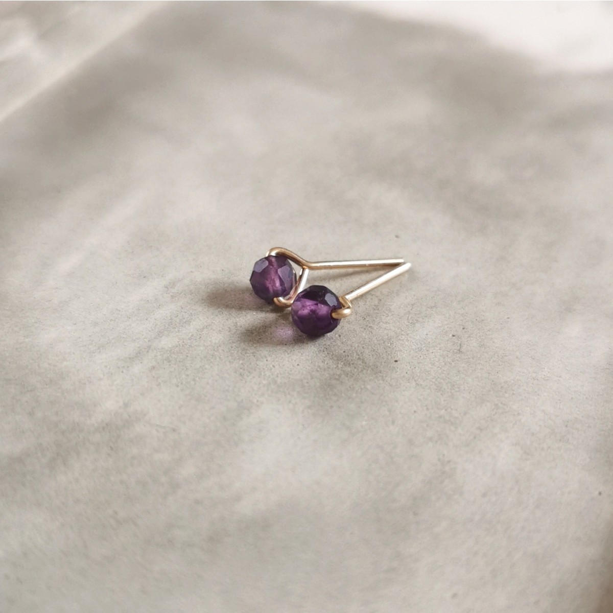 Amethyst Ohrstecker – Schutz und Klarheit, wann immer du sie brauchst! - handgefertigt aus Sterling Silber oder (Rosé) Gold Filled - KIZZU Schmuck Manufaktur 