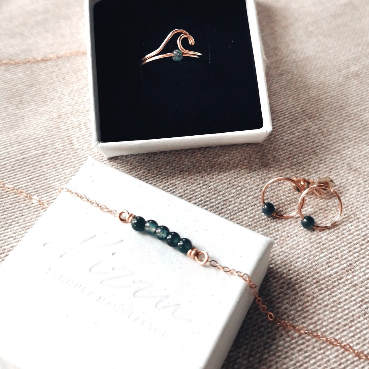 Schmuckset in Roségold mit grünem Kyanit I zeitlose Eleganz I Schmuck für jeden Tag I KIZZU Schmuck Manufaktur 
