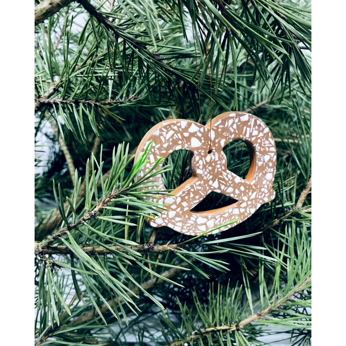 Weihnachtsschmuck / Terrazzo Brezel / objet vague