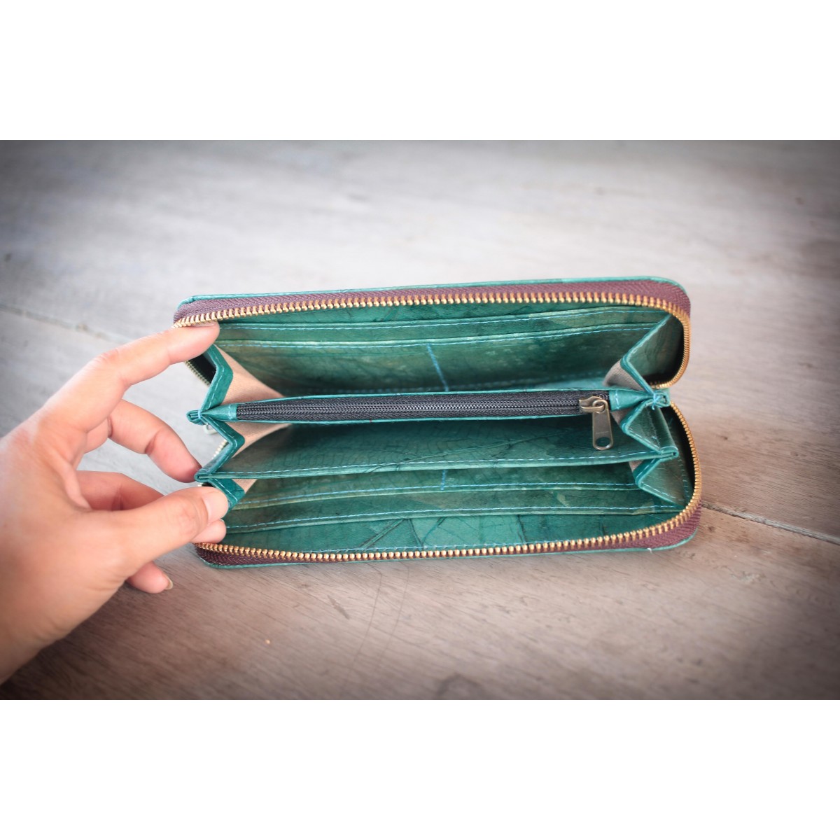 Portemonnaie aus recycelten Blättern / Nachhaltige vegane Brieftasche in türkis