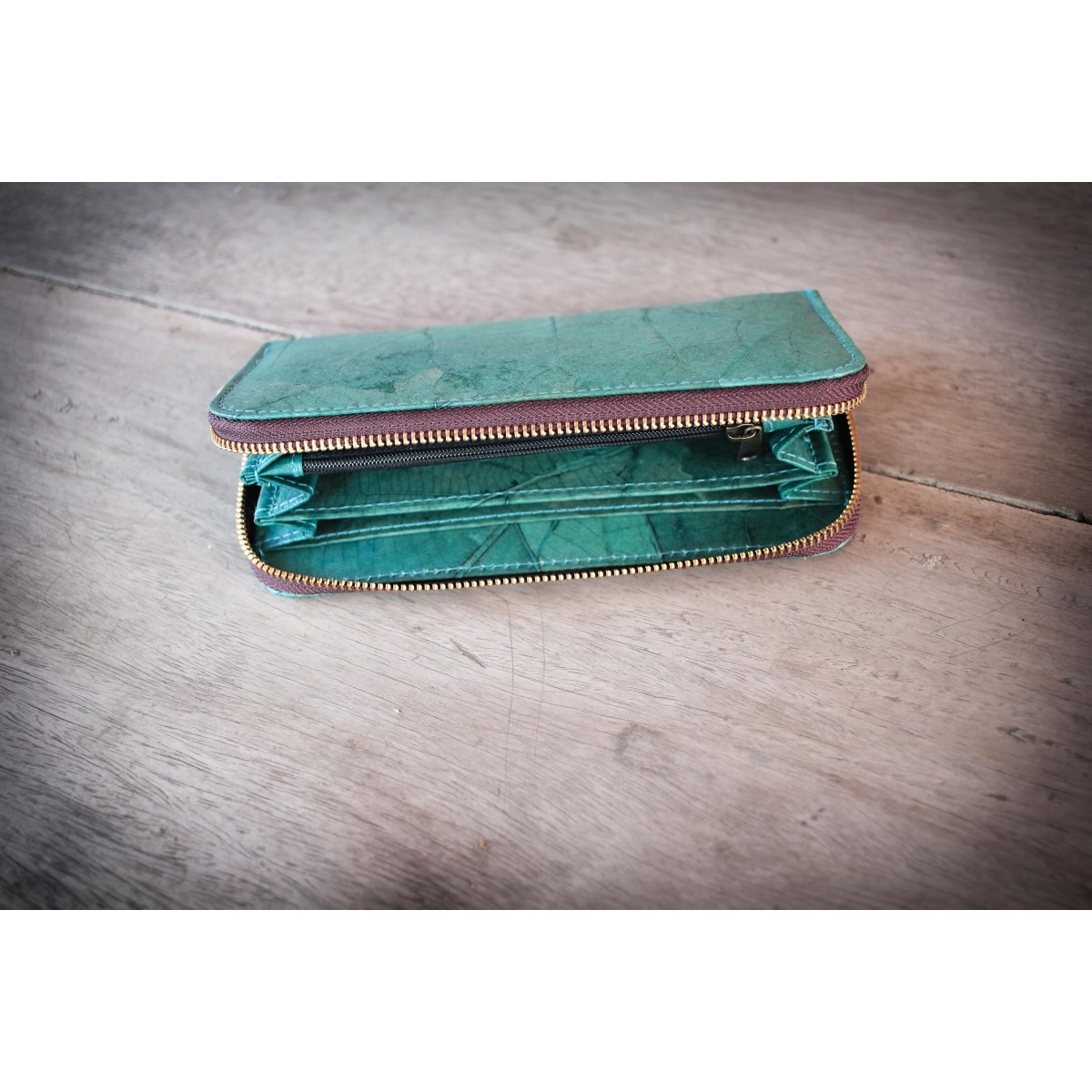 Portemonnaie aus recycelten Blättern / Nachhaltige vegane Brieftasche in türkis