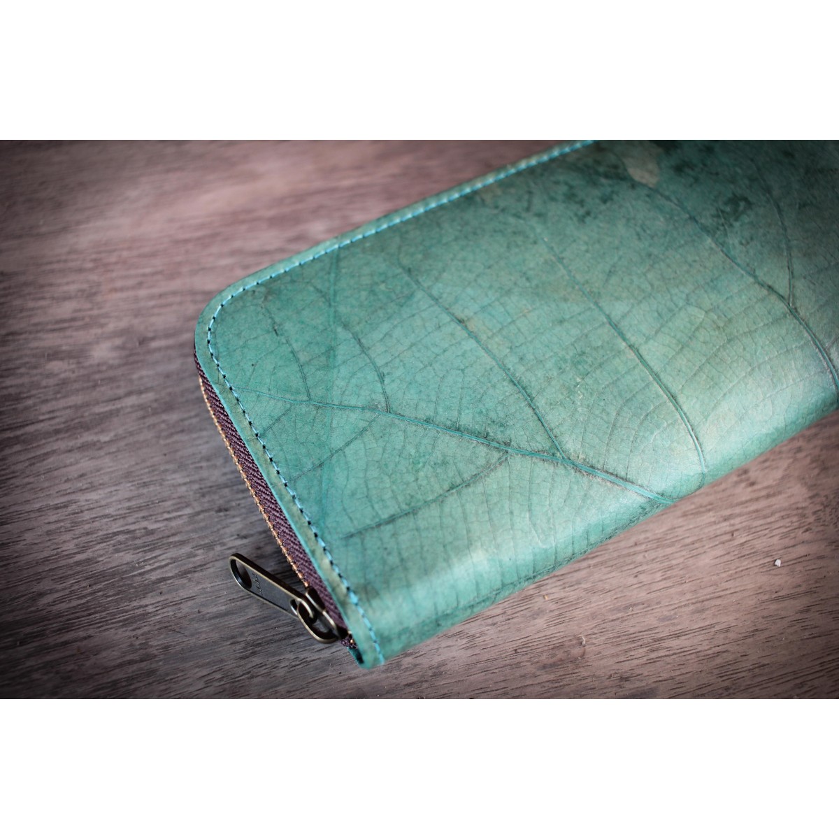 Portemonnaie aus recycelten Blättern / Nachhaltige vegane Brieftasche in türkis