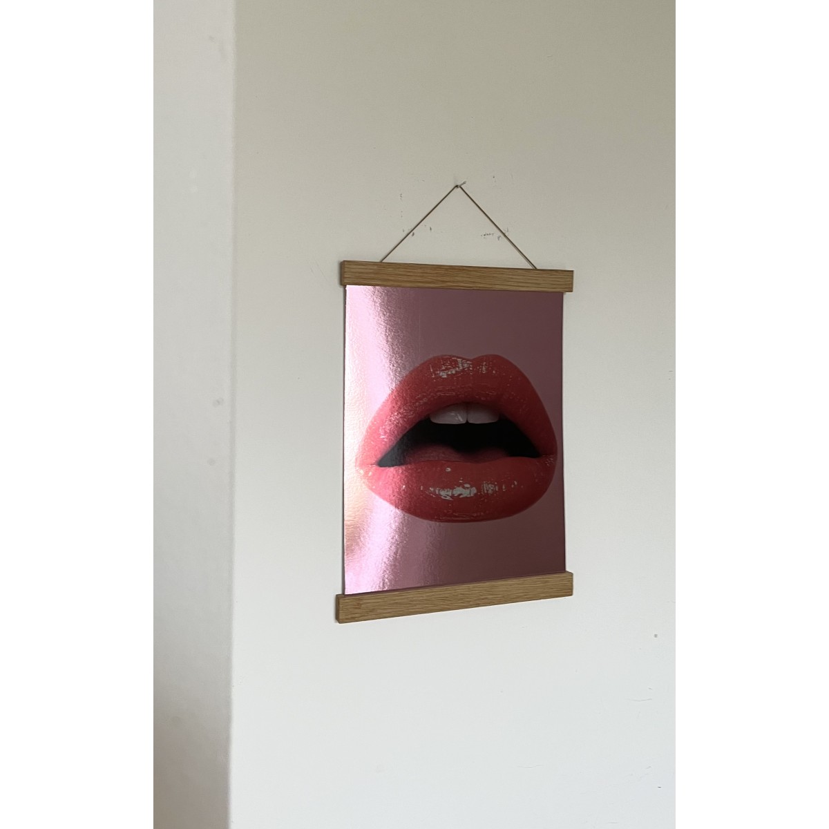 KISU CHROME - A4 Chrome Poster – Red / Pink