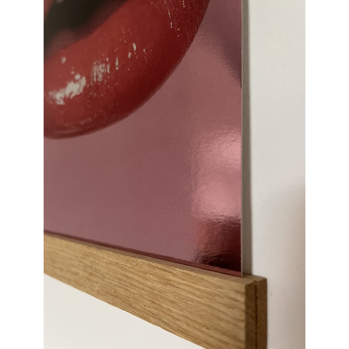 KISU CHROME - A4 Chrome Poster – Red / Pink
