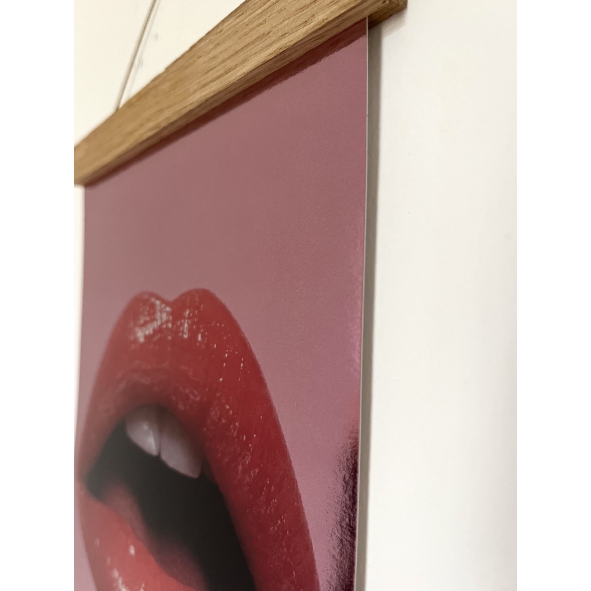 KISU CHROME - A4 Chrome Poster – Red / Pink