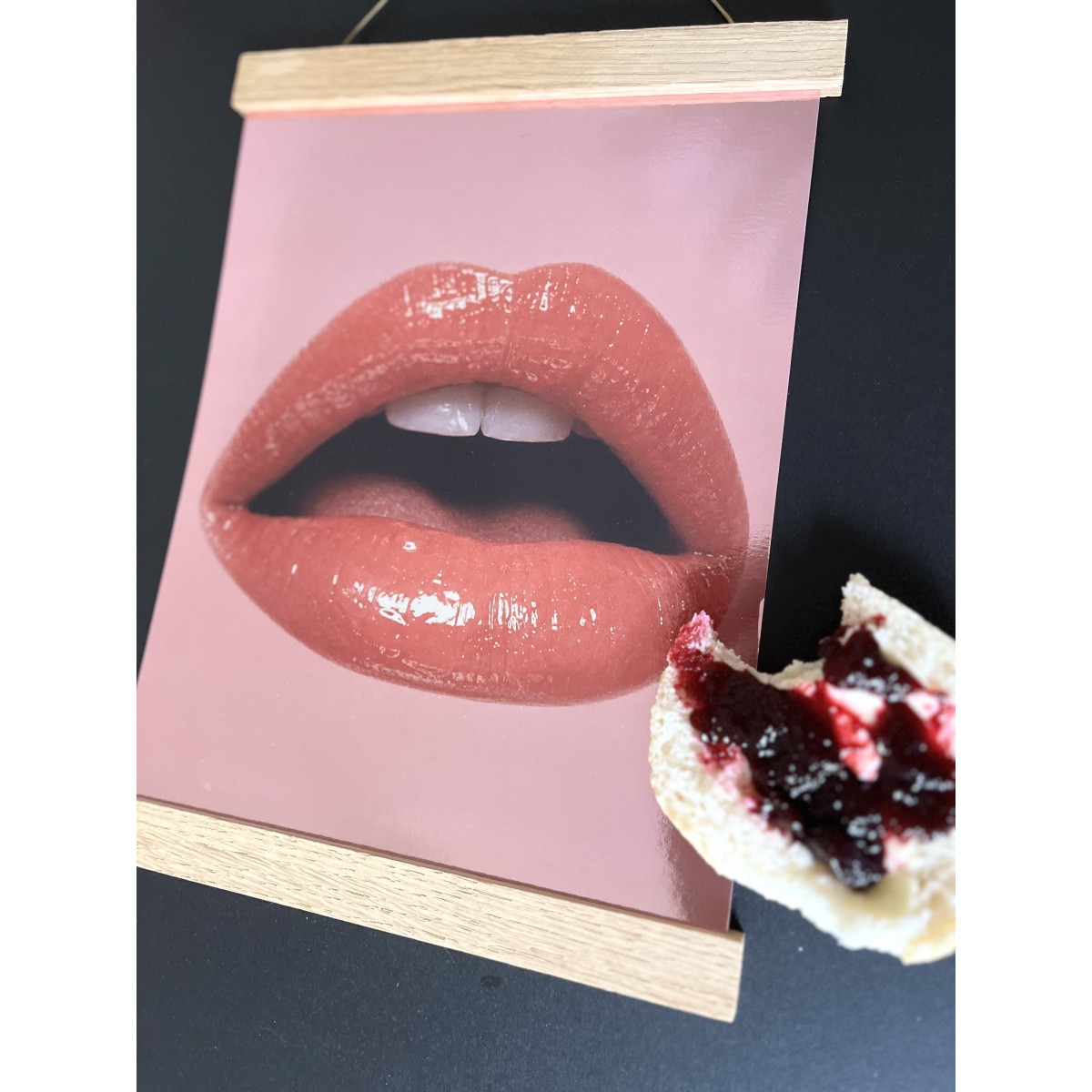 KISU CHROME - A4 Chrome Poster – Red / Pink