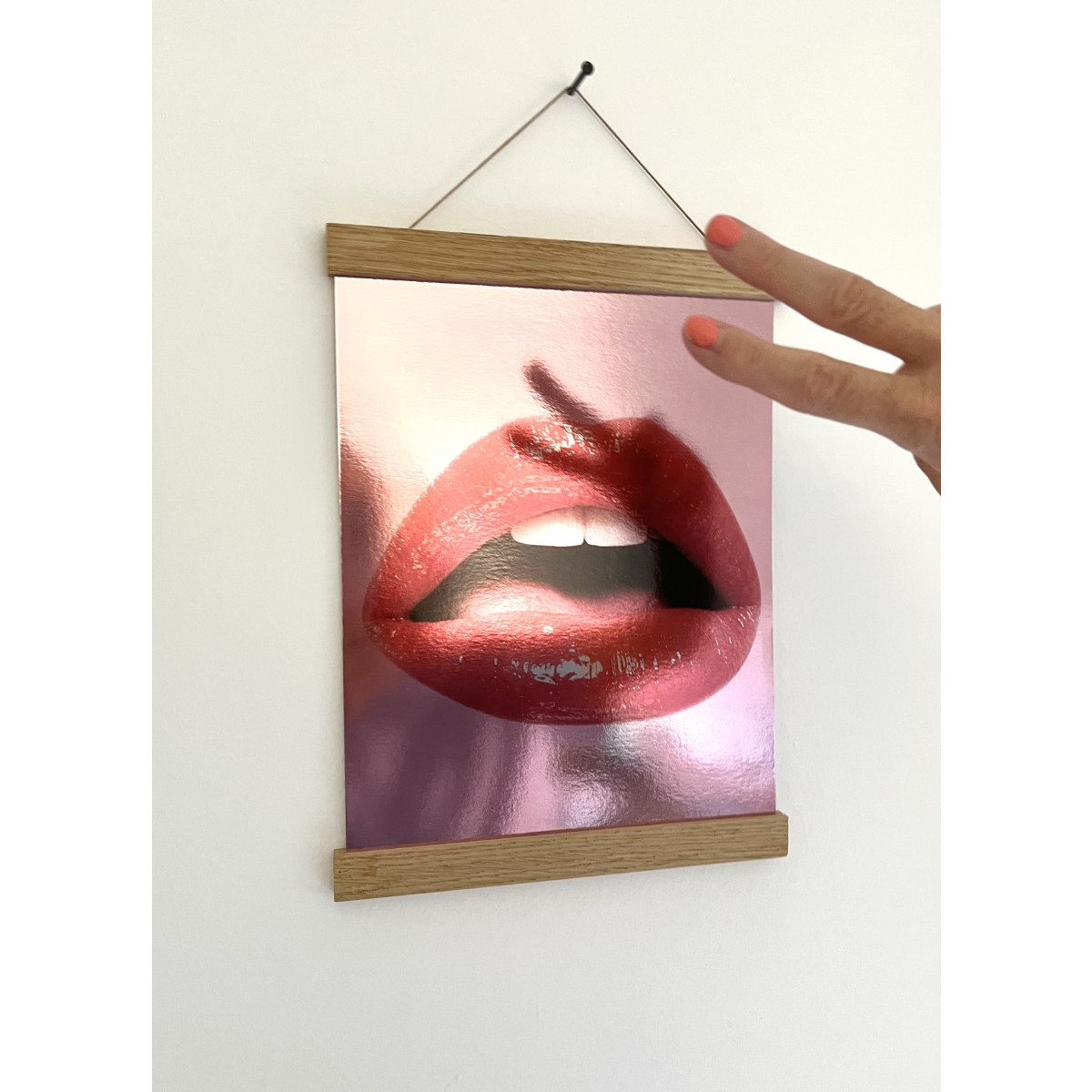 KISU CHROME - A4 Chrome Poster – Red / Pink
