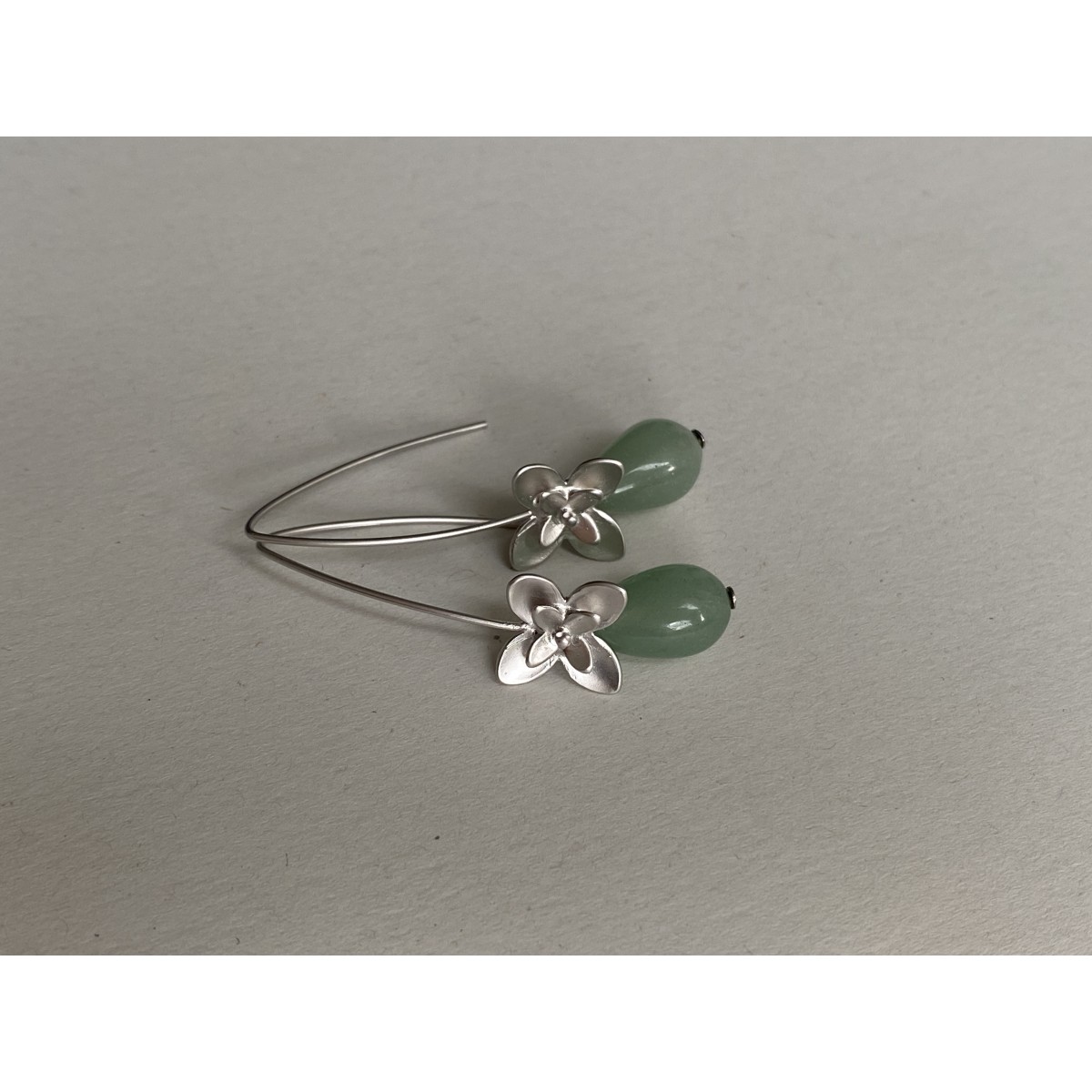 UNIKAT na.hili OHRRINGE Jadeblüten *Weißgold* Aventurin Stecker 925 Silber