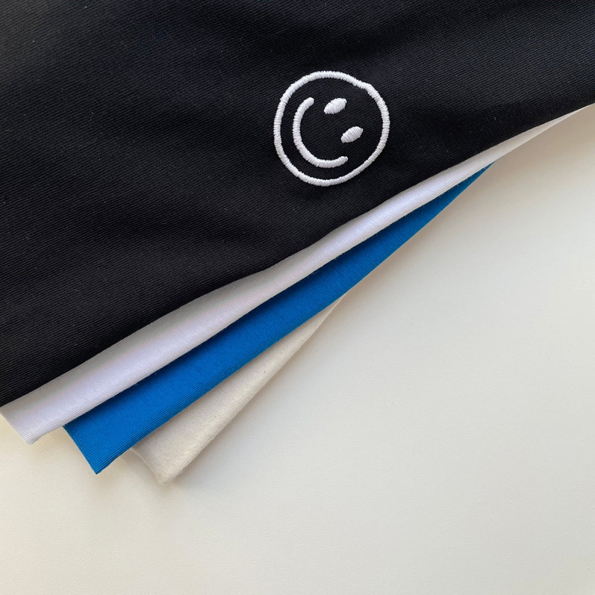 ORGANIC T-SHIRT SMILEY STICK LILA | UNISEX | NATURAL – Studio Schön®