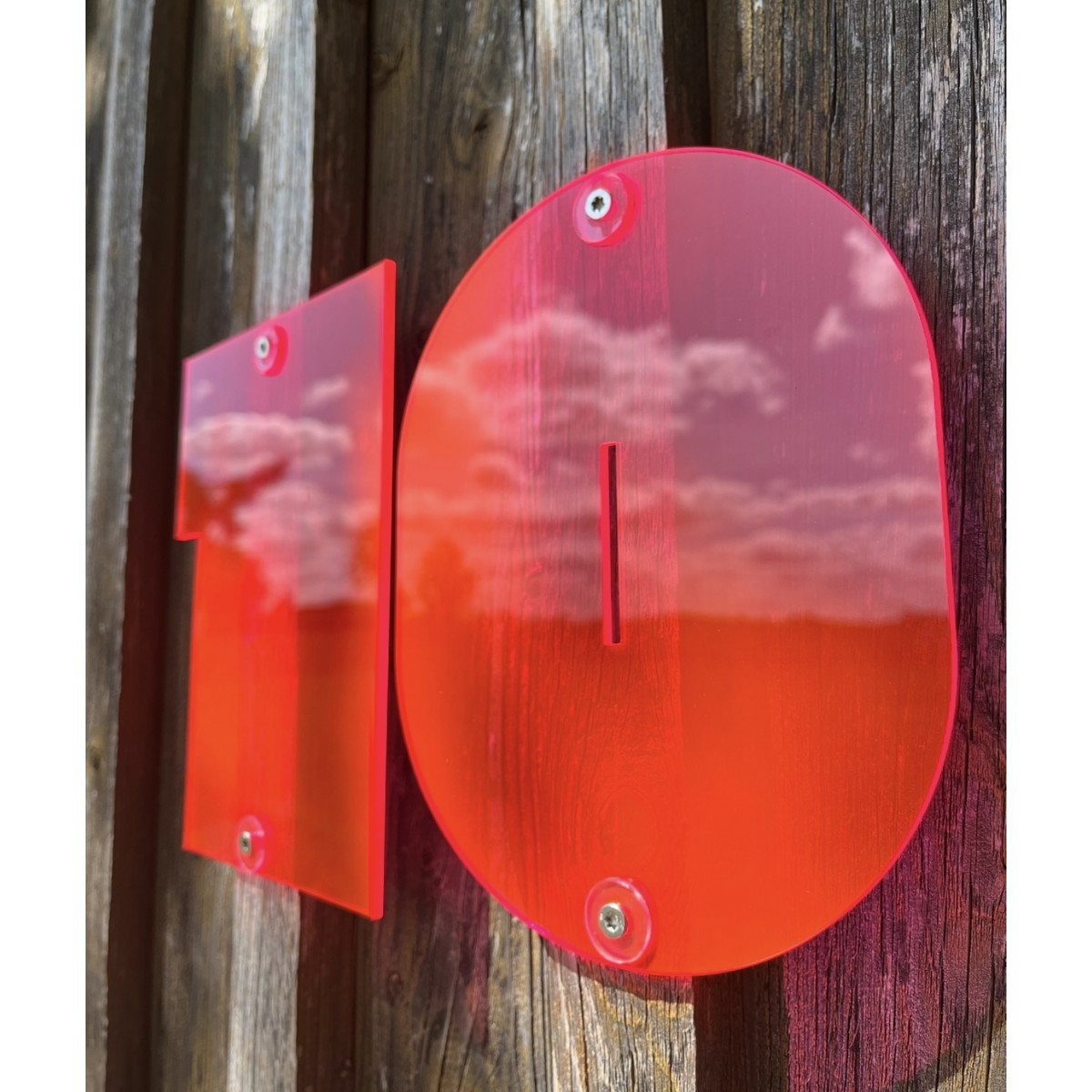 THE SUPER HOUSE NUMBER NEON RED - Hausnummer von not white studio