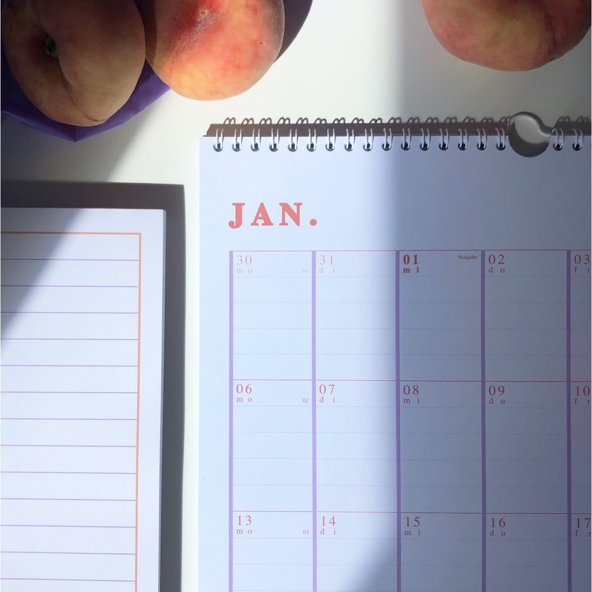 KALENDER 2025 in DIN A3 (Peach) - SANS.