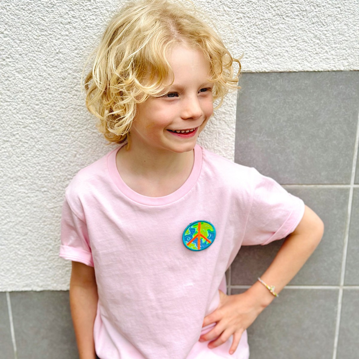 Kids T-Shirt "Bubblegum Bliss 1" mit Zwei Austauschbaren Patches | PHILOSOPHIE