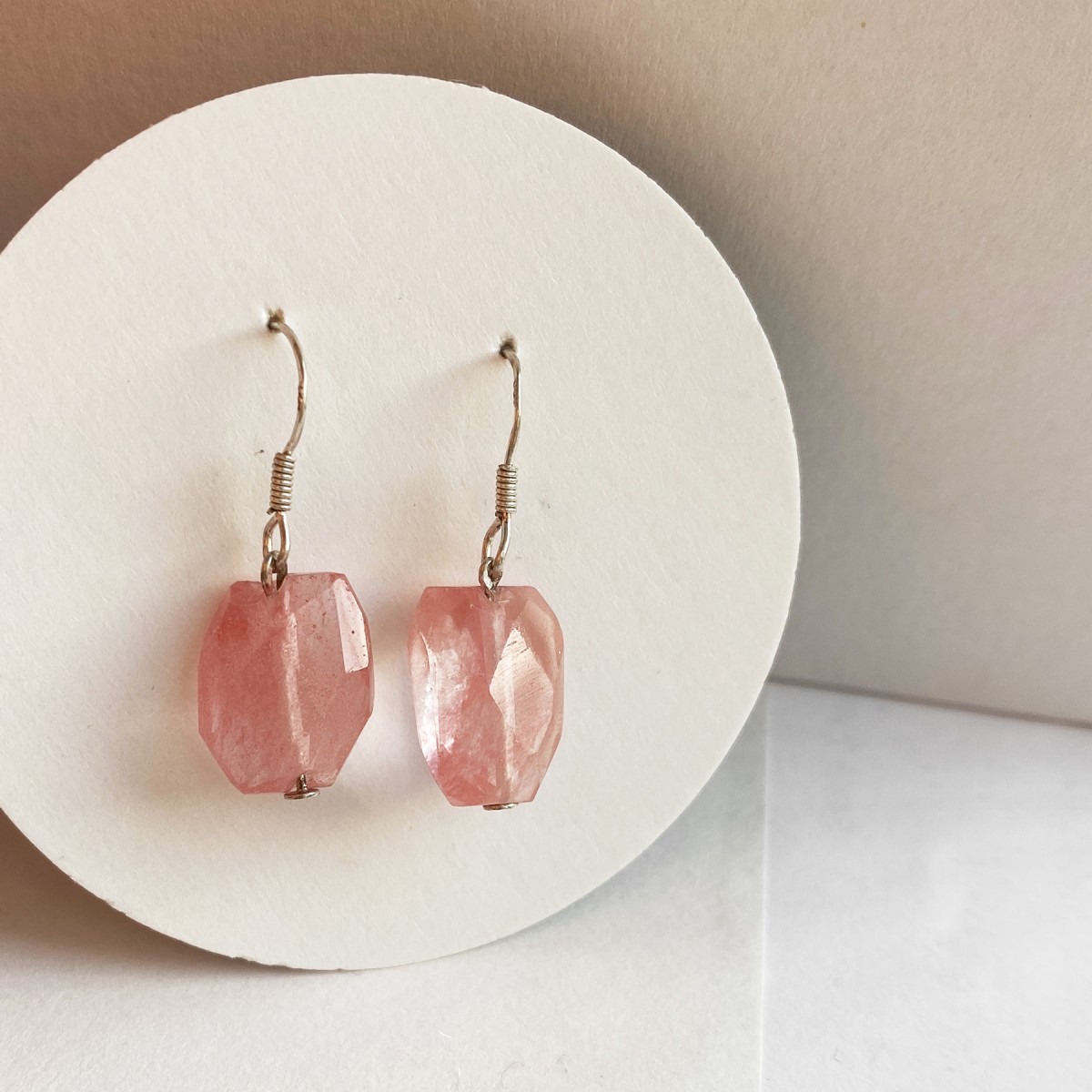 na.hili OHRRINGE UNIKAT Geo Edelstein Erdbeerquarz *925 Silber*