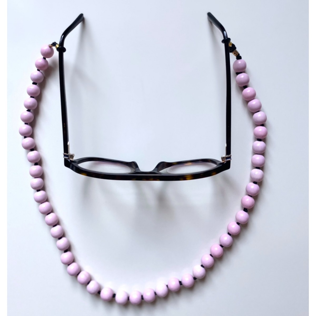 Minimalistische Brillenkette aus Holzperlen