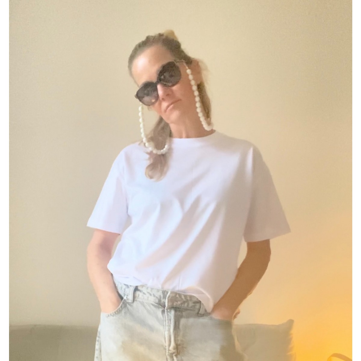 Minimalistische Brillenkette aus Holzperlen