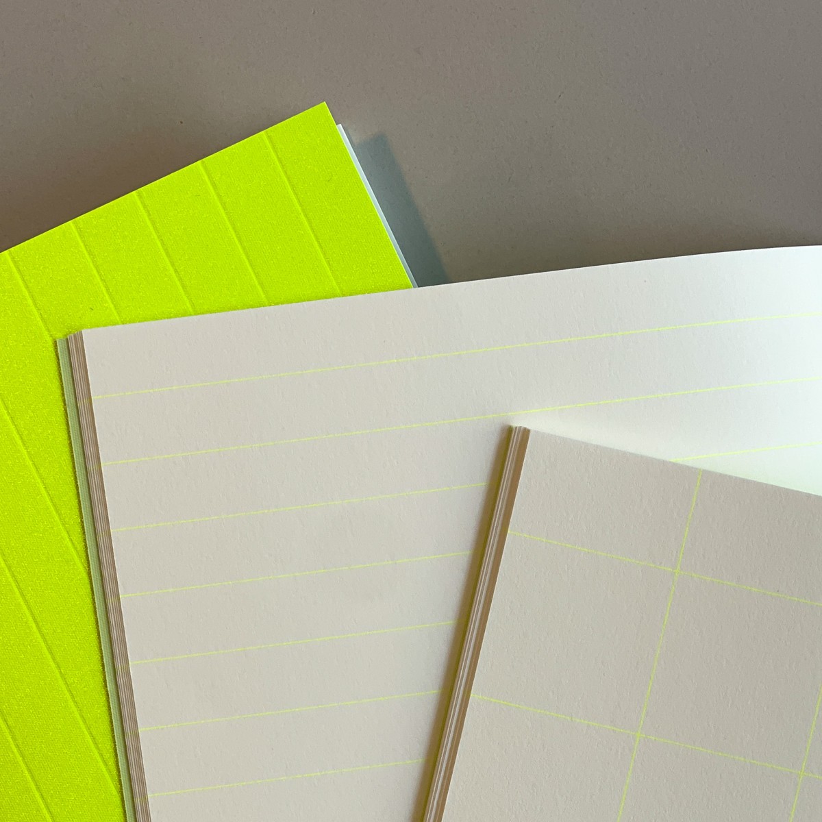 Grid Neon Notizbuch