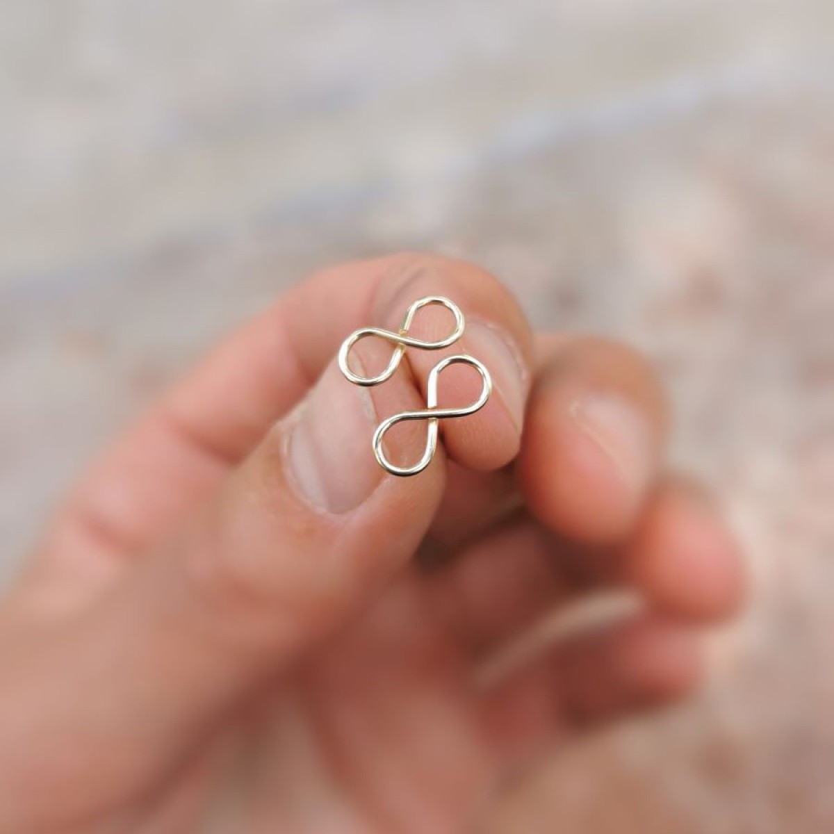 Ohrstecker mit Unendlich Symbol, für alle, mit denen du ewig verbunden bist - in Sterling Silber und (Rosé) Gold Filled - KIZZU Schmuck