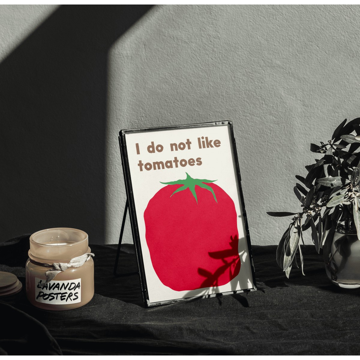 I do not like tomatoes - Print von Lavanda Posters