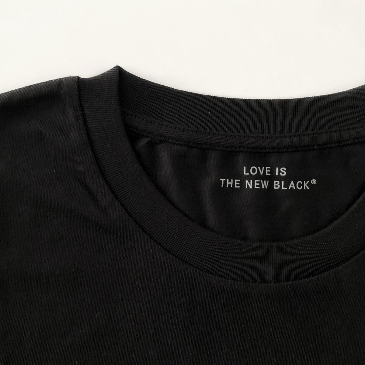 Love is the new black — More Amore / Unisex T-Shirt black