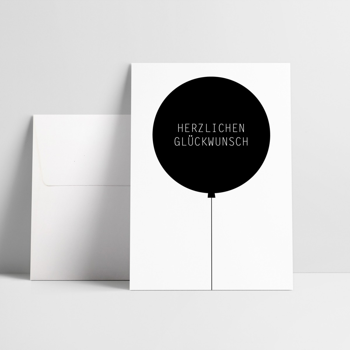 Love is the new black – Grußkarte "Herzlich"