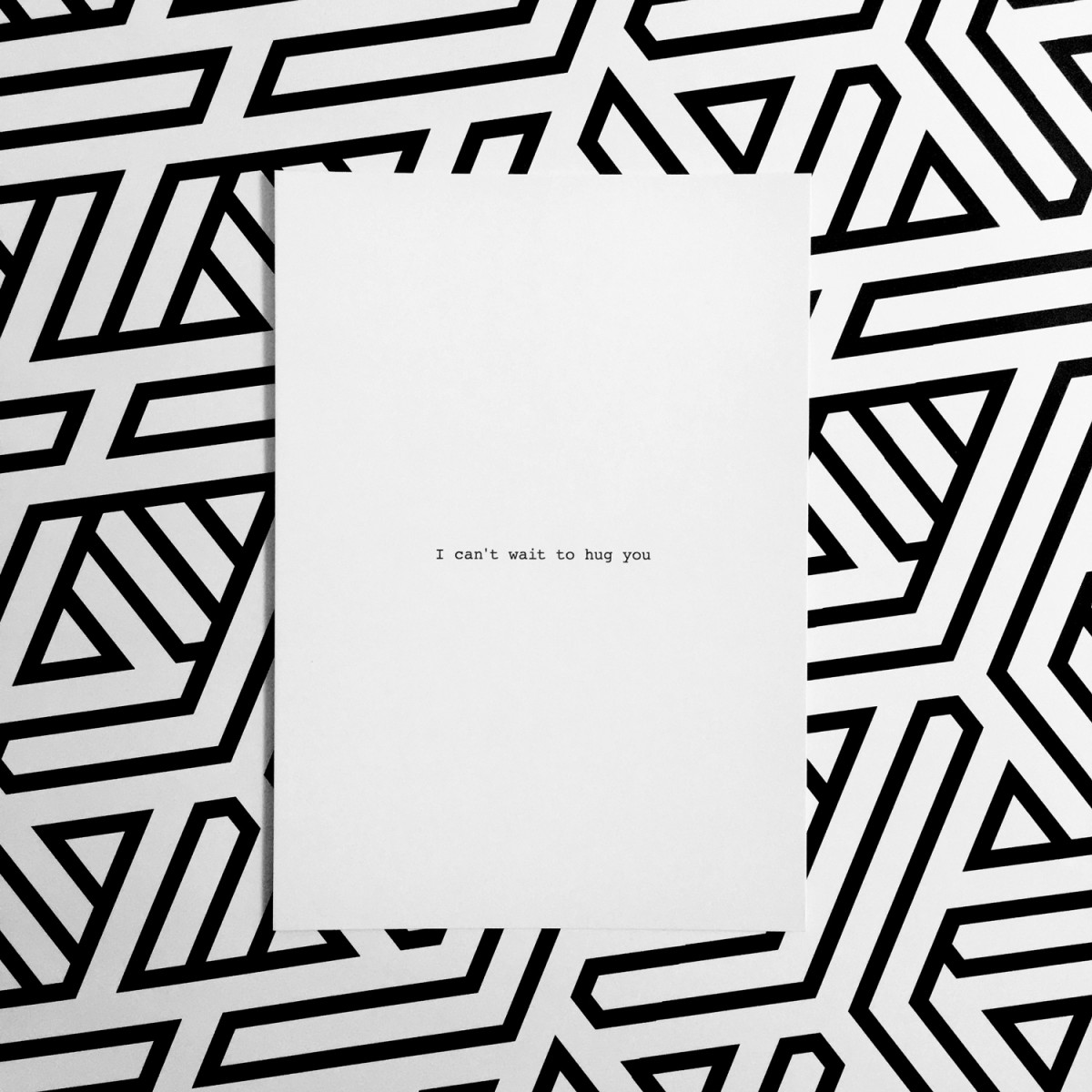 Love is the new black – Postkarten-Set "Cuddle"