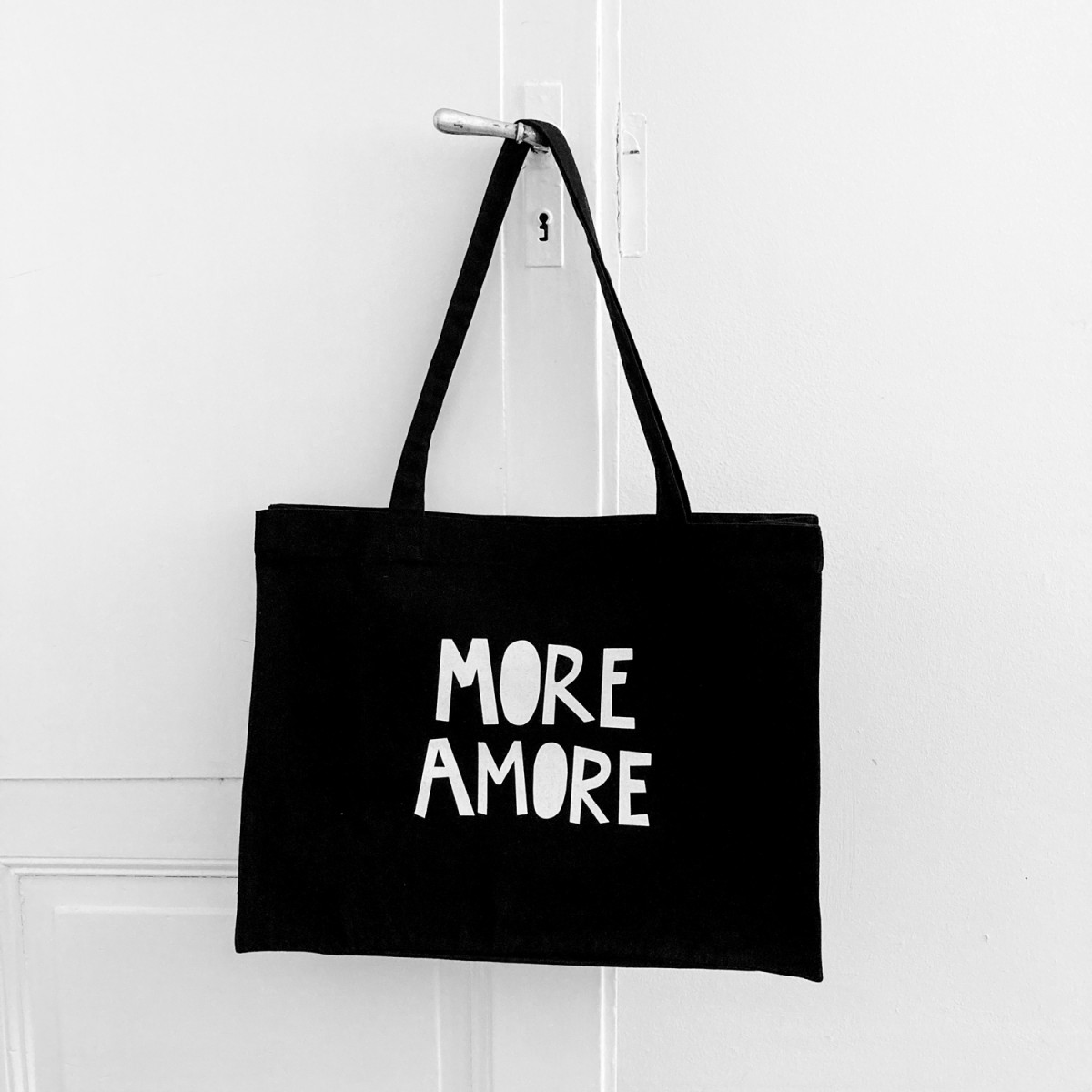 Love is the new black — More Amore Shopper