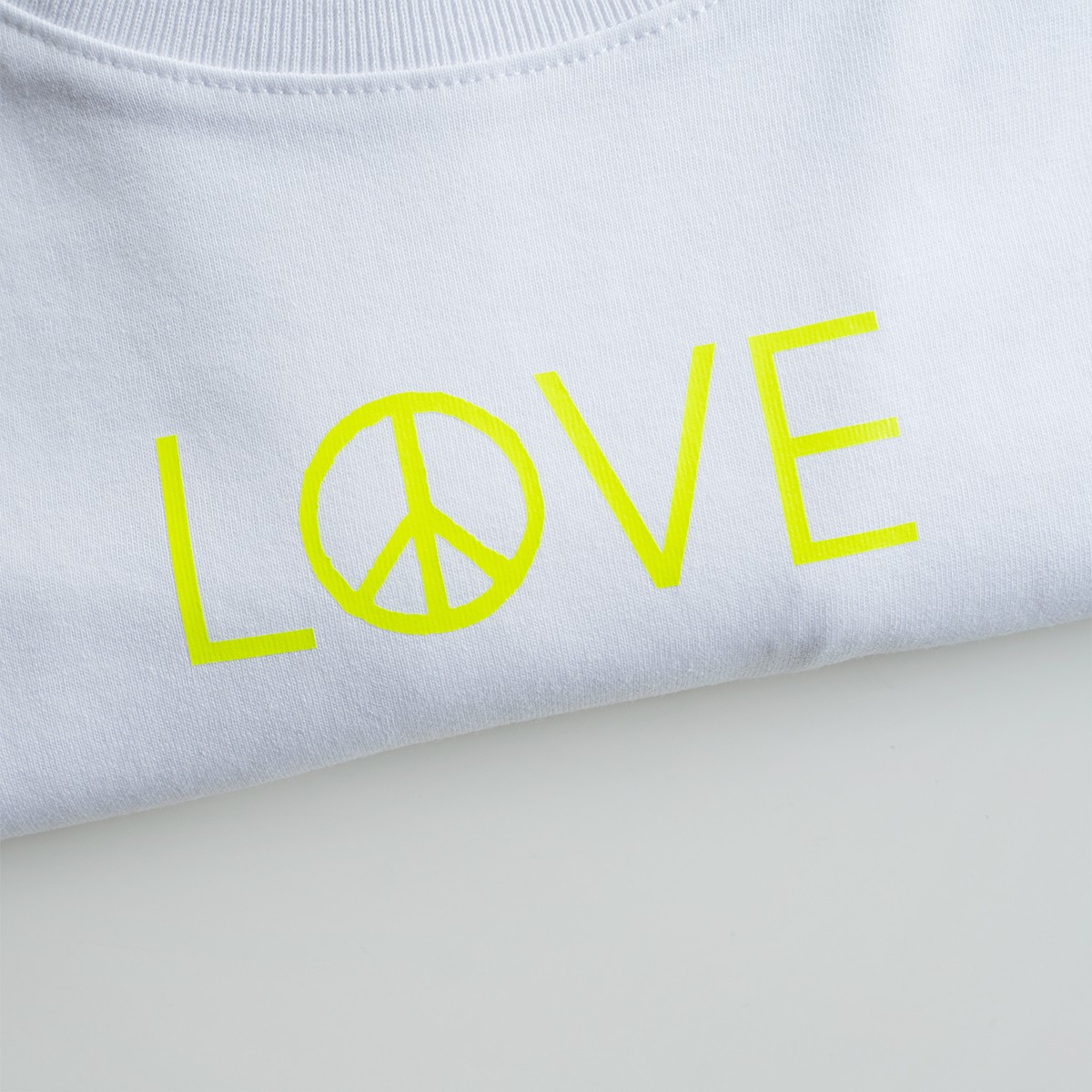 t-shirt LOVE AND PEACE white - PULS good stuff