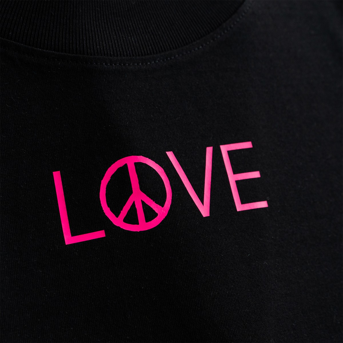 t-shirt LOVE AND PEACE black - PULS good stuff