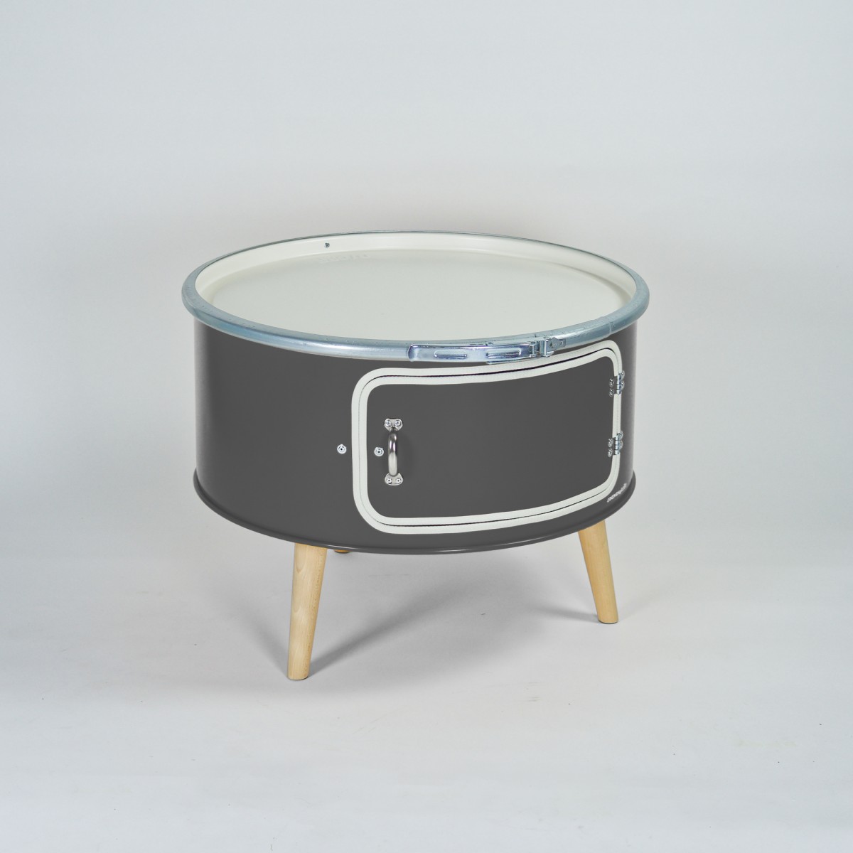 Lockengelöt - Betty mit Tür - Couchtisch aus Hamburger Ölfässern