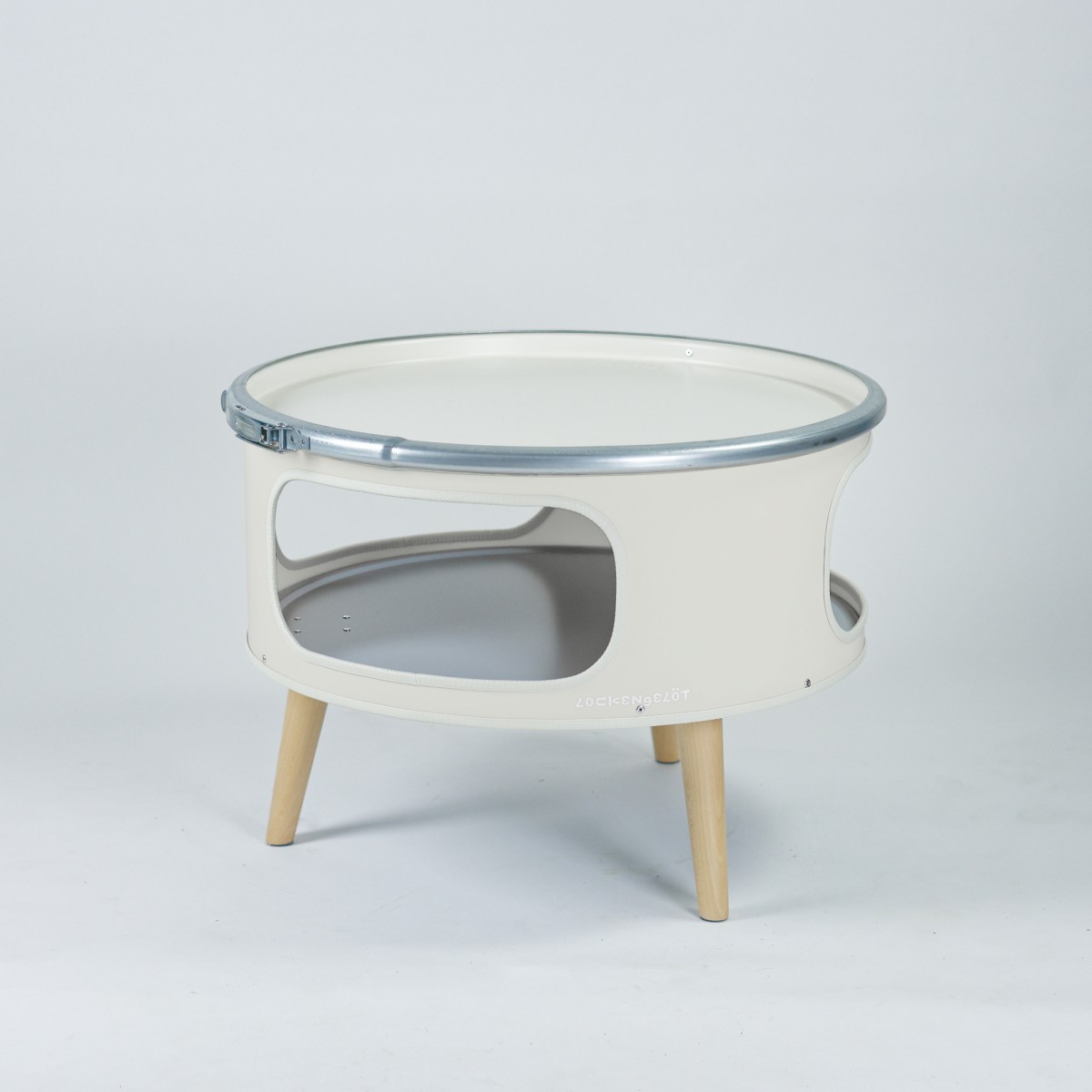 Lockengelöt Betty Ölfass-Couchtisch