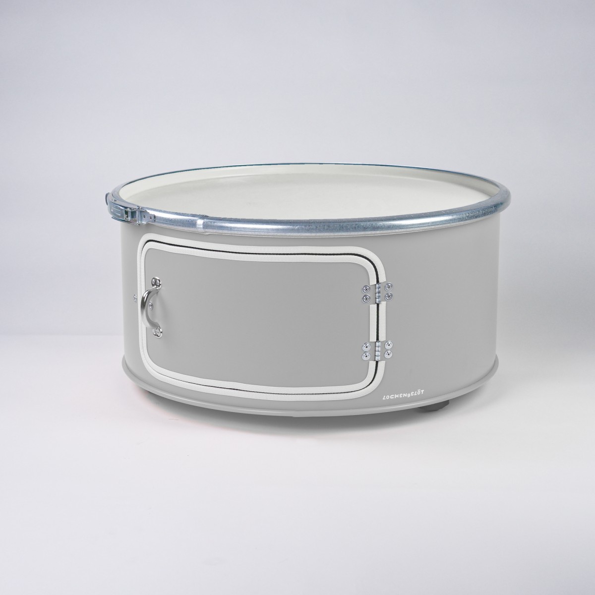 Lockengelöt - Little Bob mit Tür - Couchtisch aus Hamburger Ölfässern