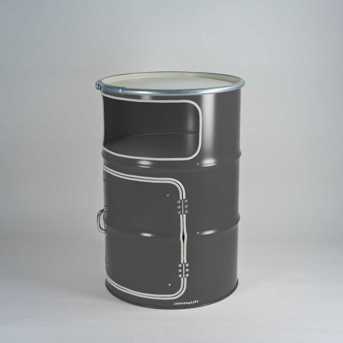 Lockengelöt - Fach-Schrank als Bar - aus einem Hamburger Ölfass