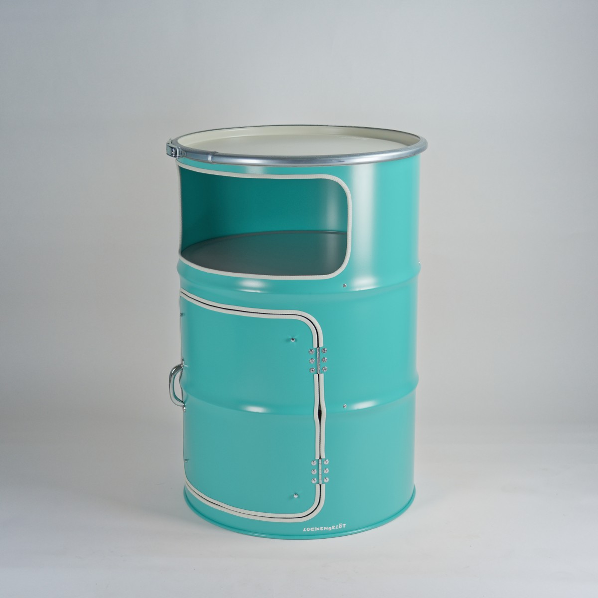 Lockengelöt - Fach-Schrank als Bar - aus einem Hamburger Ölfass