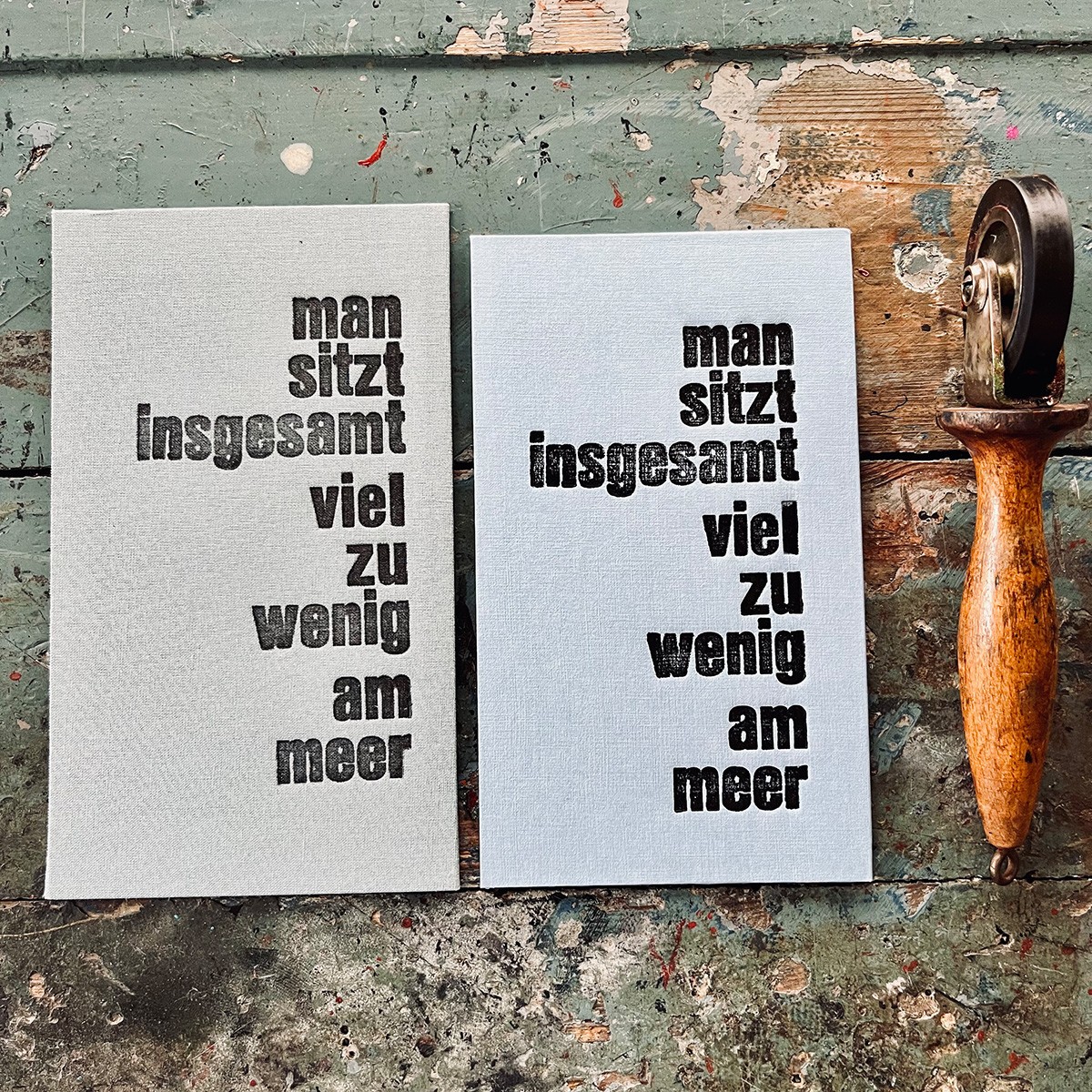 man sitzt insgesamt viel zu wenig am meer Letterpress von papelami